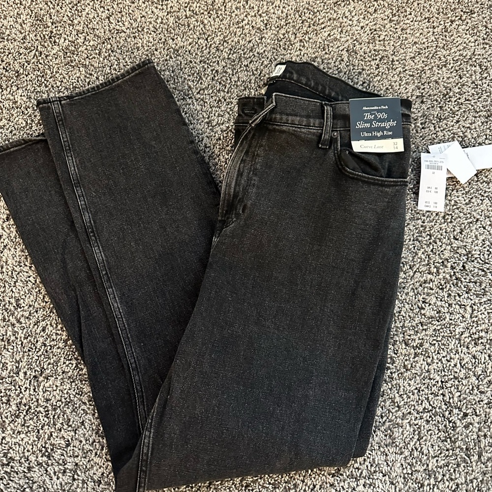 ABERCROMBIE BLACK JEANS